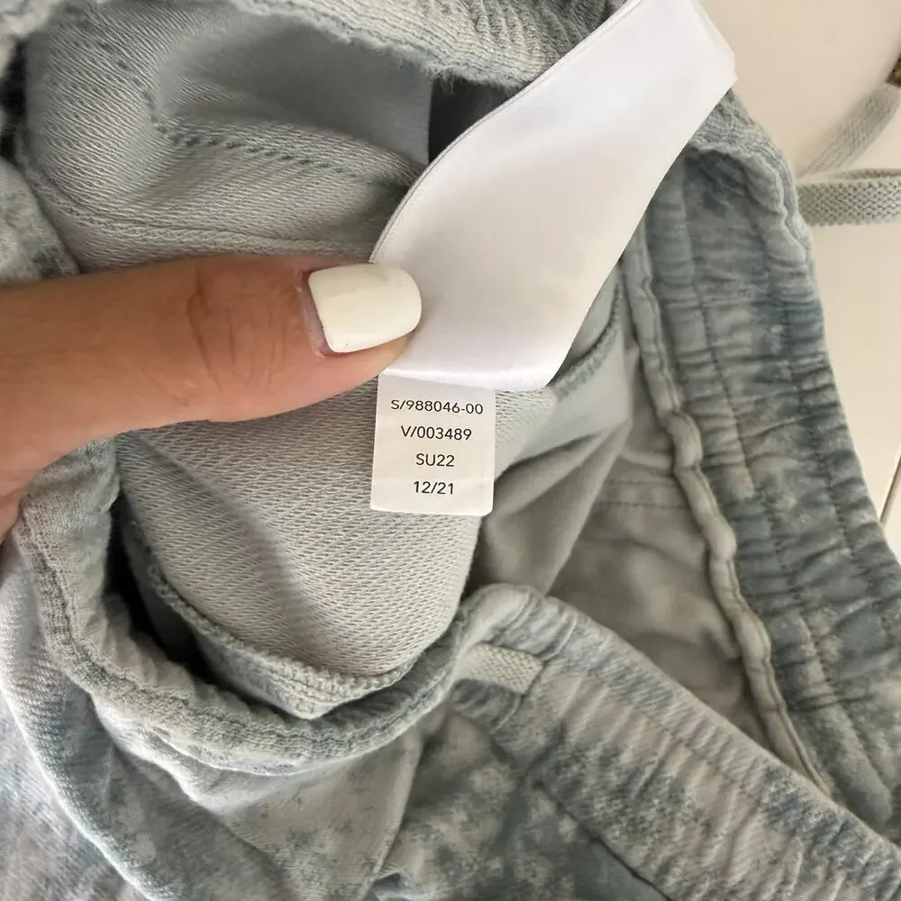Athleta Farallon Shorts Muted Green Gray Camo High Rise - 4